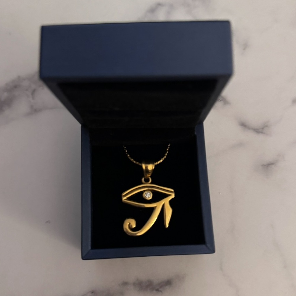 Gold Eye of Horus Pendant Necklace NWT